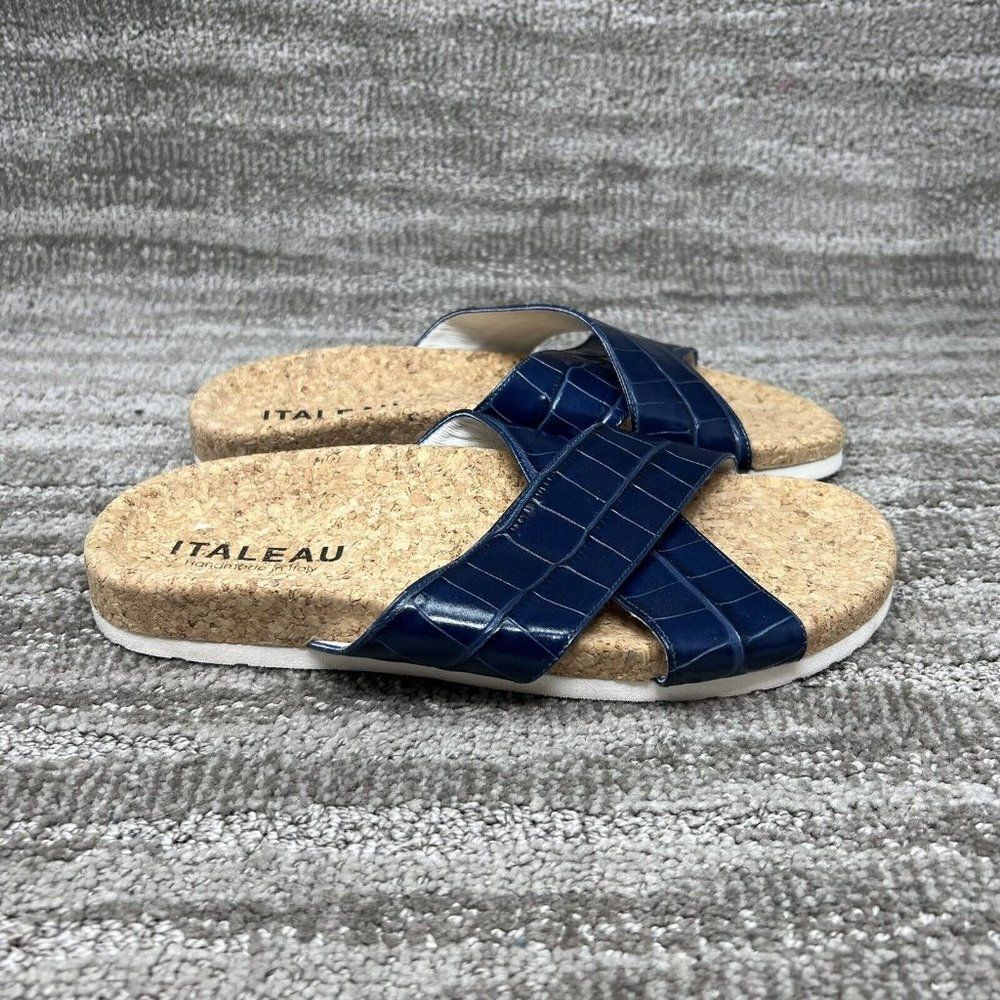 Italeau Morena Embossed Sandals Women’s Size  8 / EUR Size 39